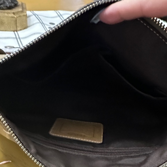 Coach Brown and Tan Signature Shoulder Bag - Picture 3 of 8